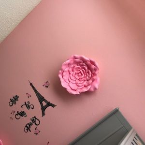 Meet your Posher, Edith